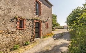 Gîte Monnières, 2 pièces, 4 personnes - FR-1-306-985